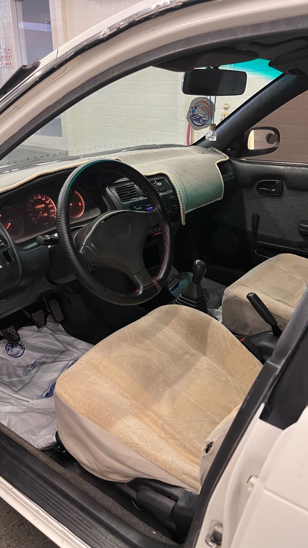 Car Image 1994 TOYOTA COROLLA XLI