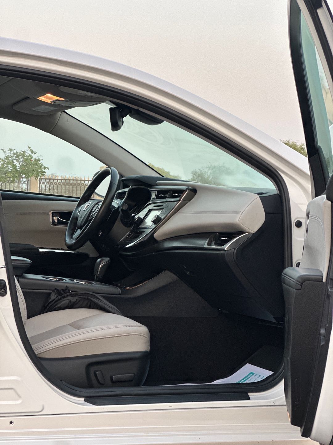 Car Image 2017 TOYOTA AVALON XLE