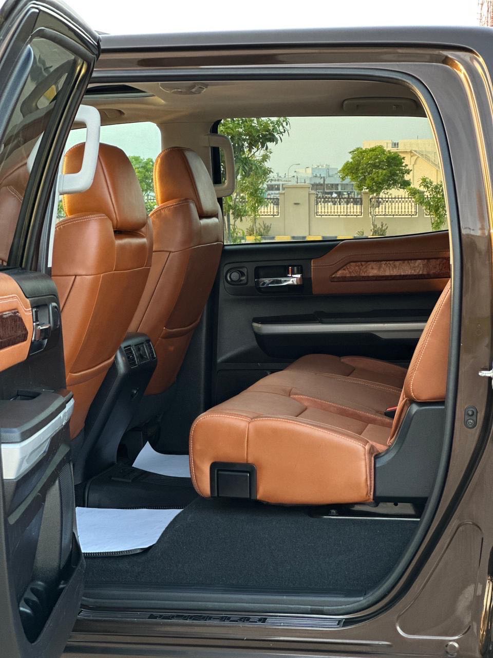 Car Image 2018 TOYOTA TUNDRA PLATINUM