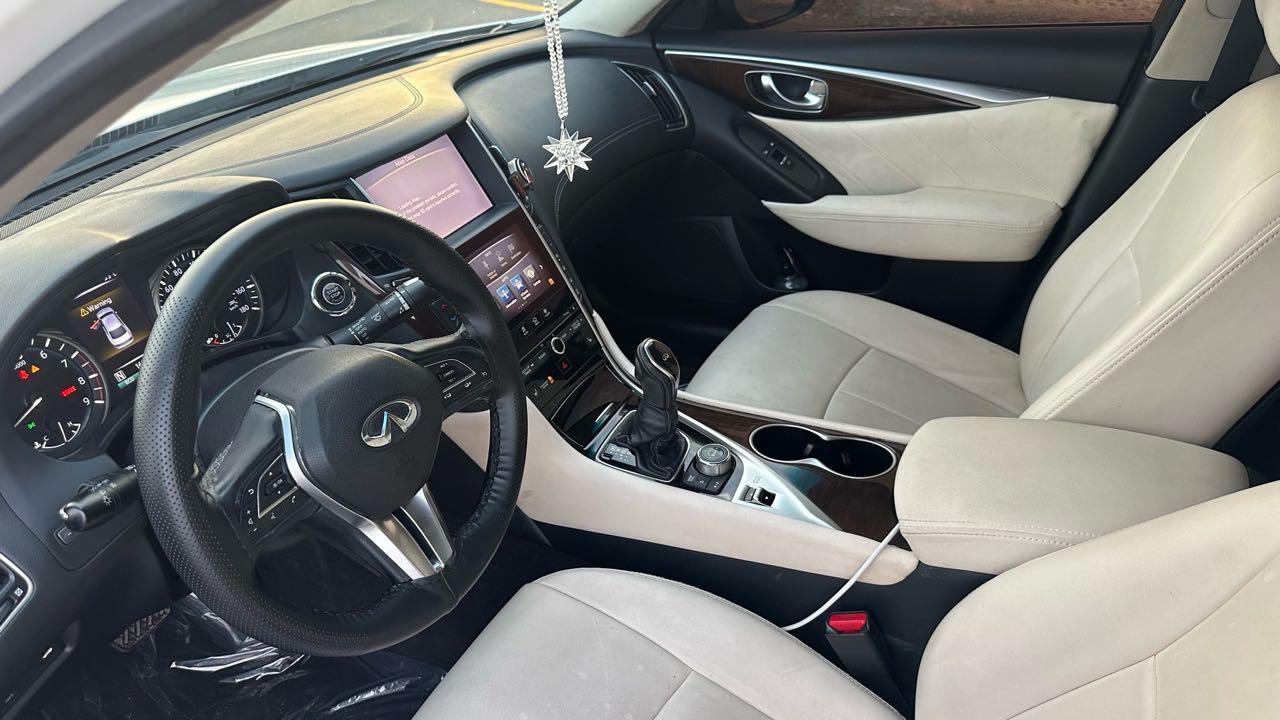 Car Image 2018 INFINITI Q50 Red Sport 400
