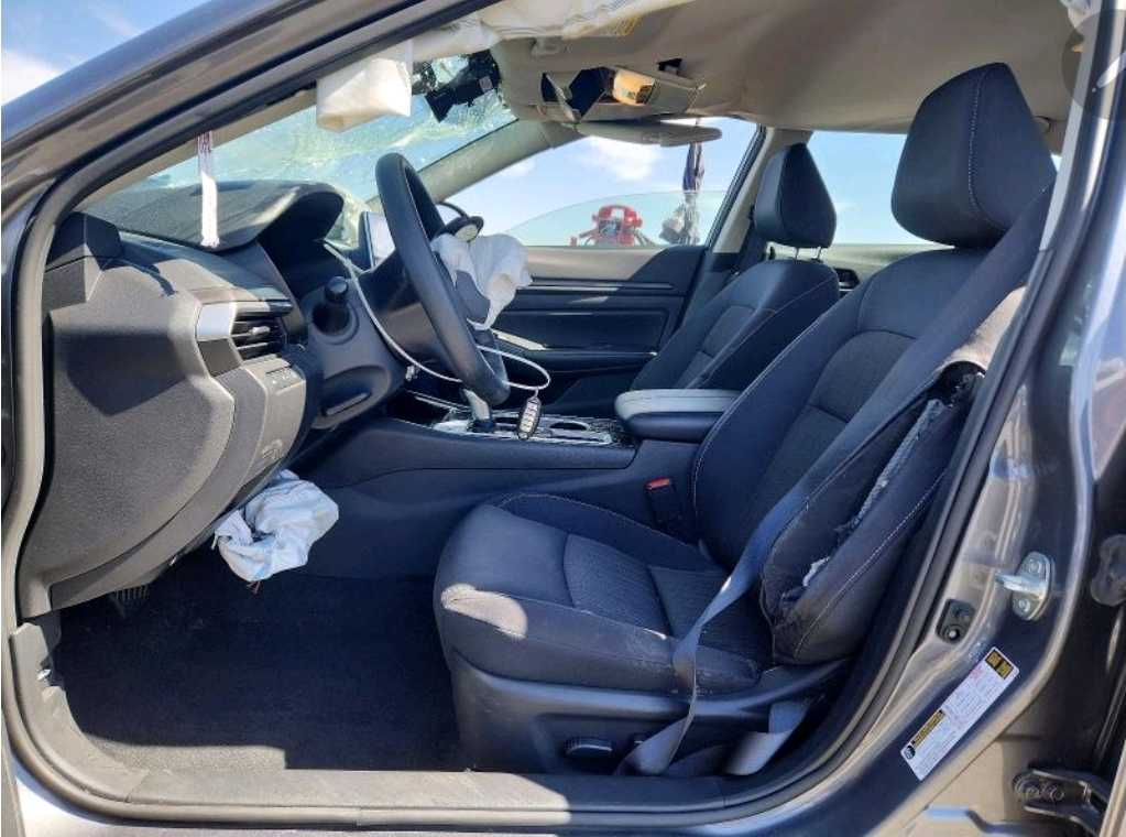 Car Image 2024 NISSAN ALTIMA