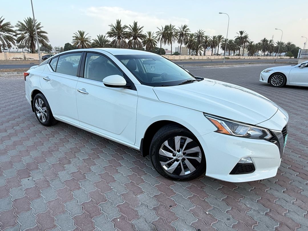Car Image 2020 NISSAN ALTIMA S