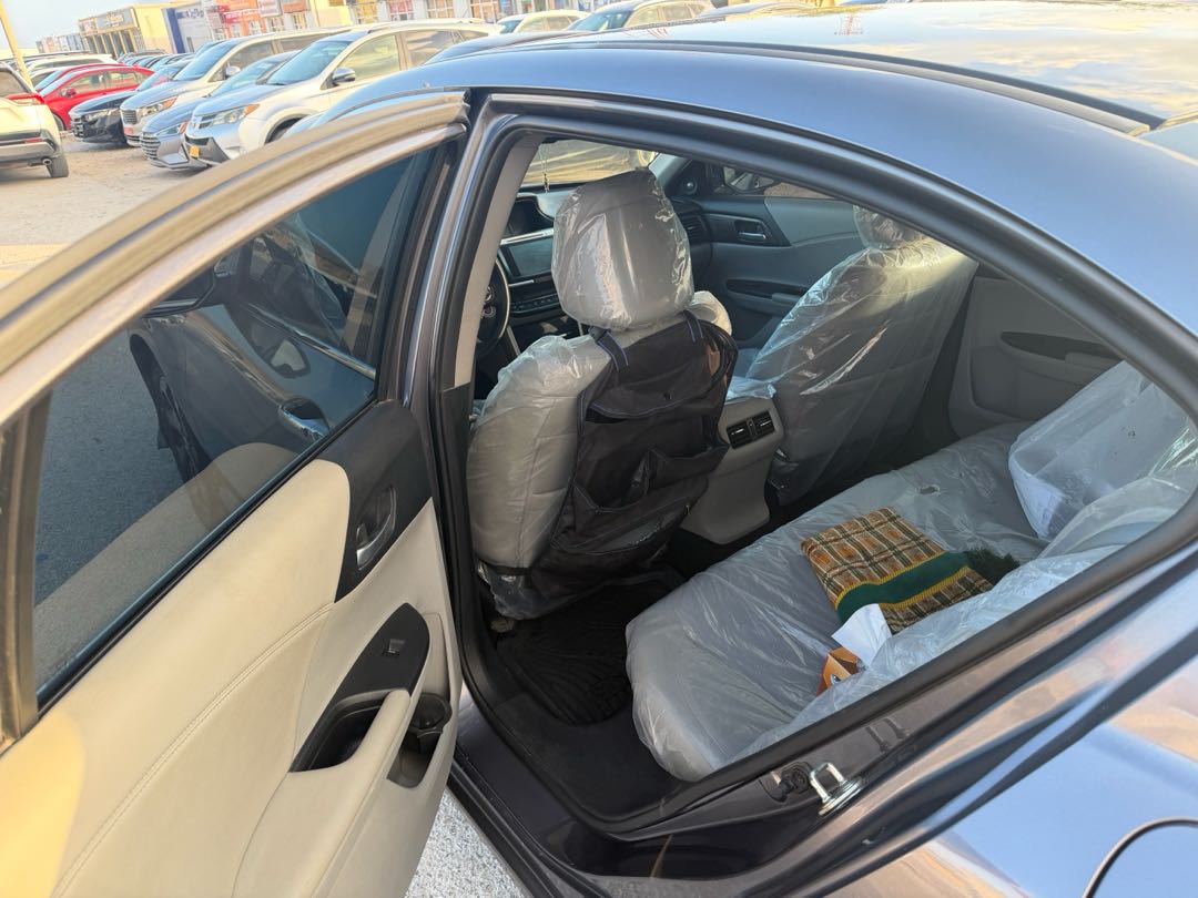Car Image 2017 HONDA ACCORD EXL