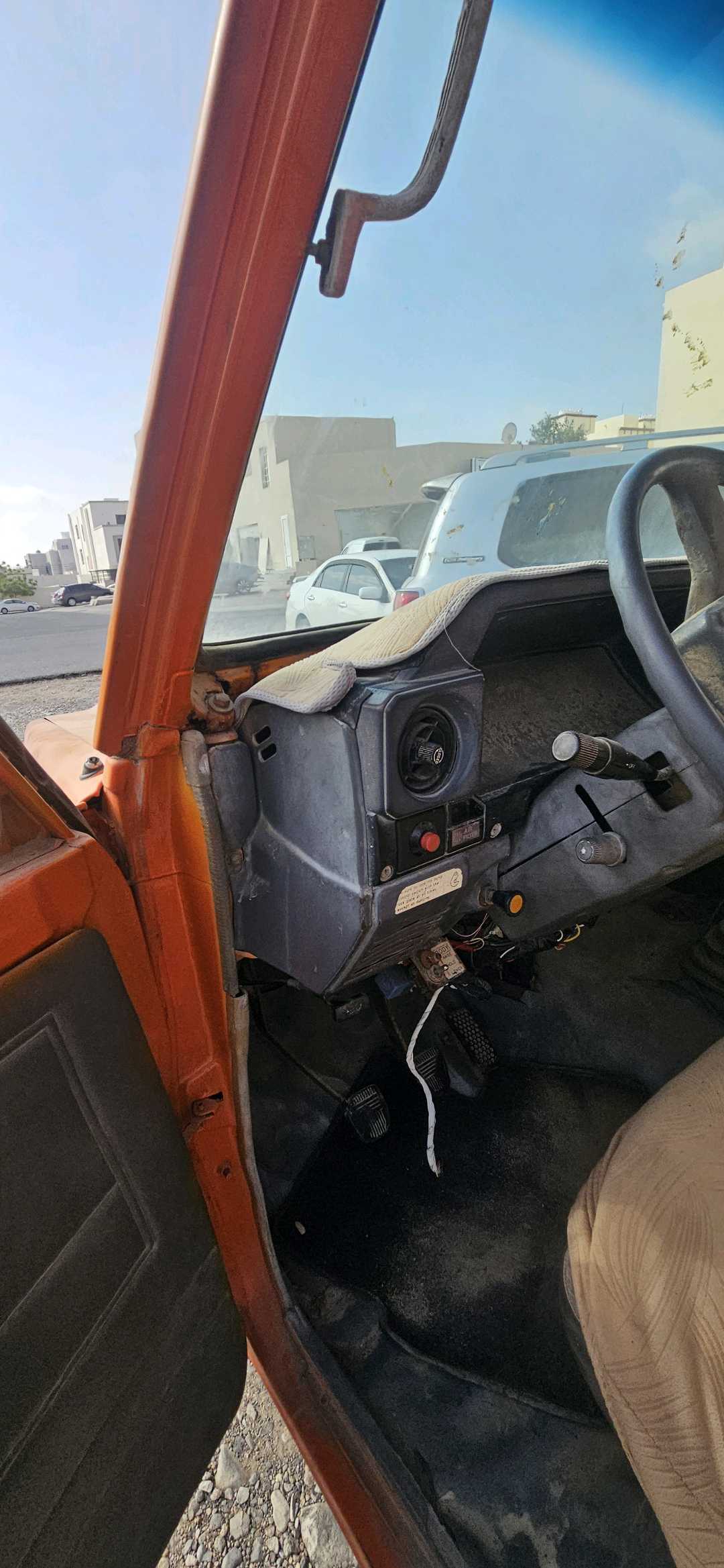 Car Image 1992 TOYOTA LAND CRUISER GX