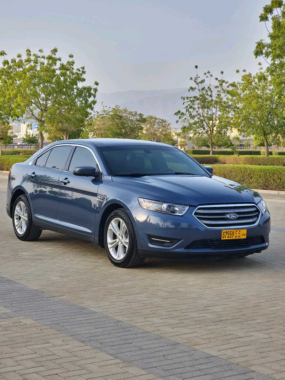 Car Image 2018 FORD TAURUS 