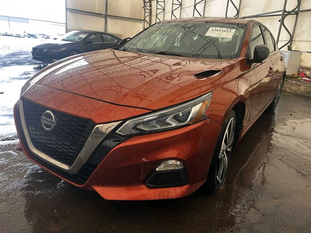 Car Image 2020 NISSAN ALTIMA SR