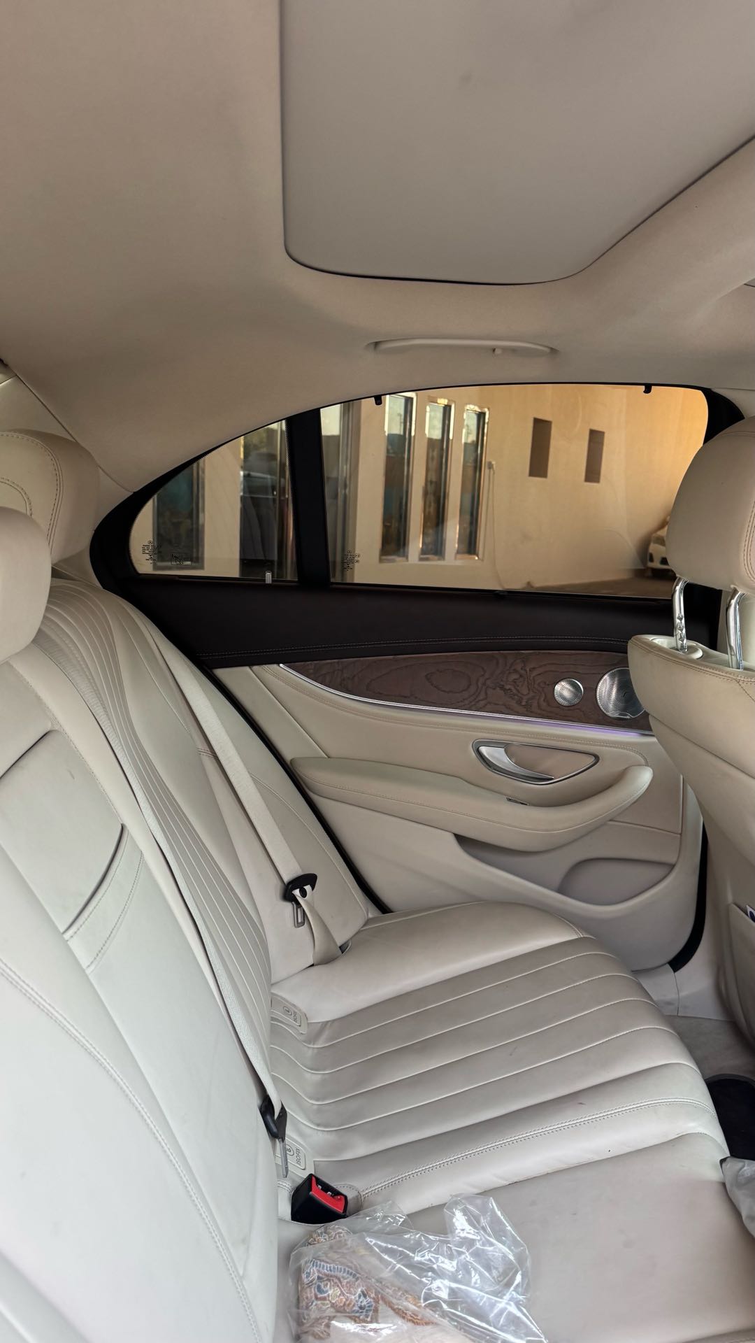 Car Image 2017 MERCEDES E Class 300
