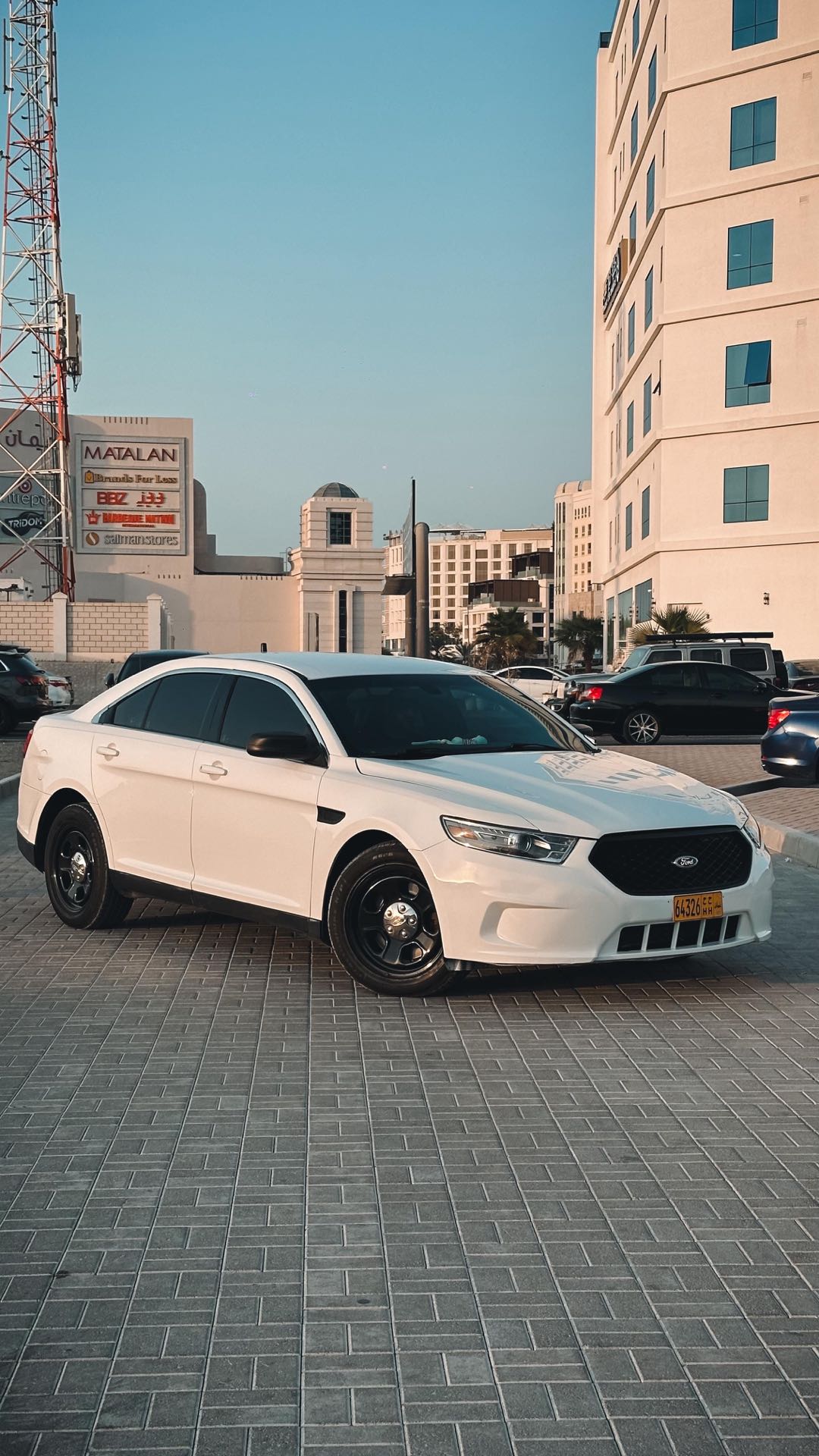 Car Image 2018 FORD TAURUS 