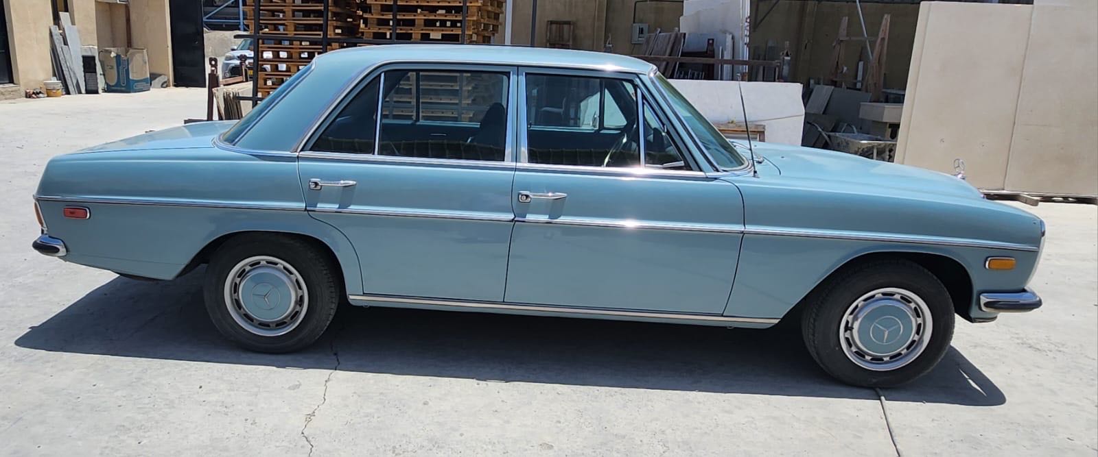 Car Image 1969 MERCEDES E Class 220
