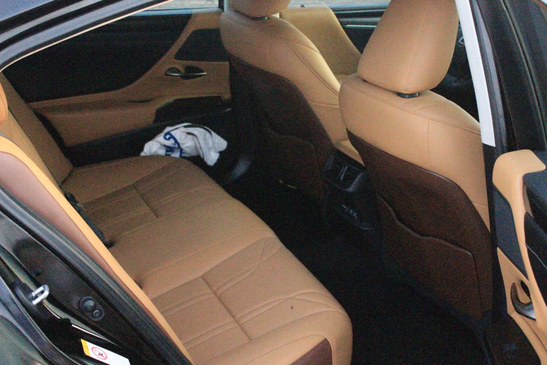 Car Image 2019 LEXUS ES 350