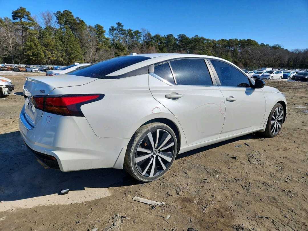 Car Image 2021 NISSAN ALTIMA