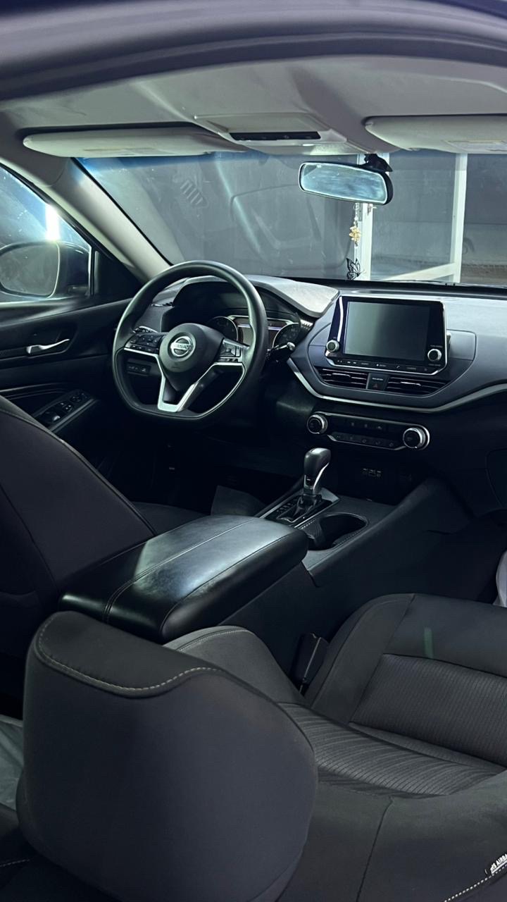 Car Image 2019 NISSAN ALTIMA S