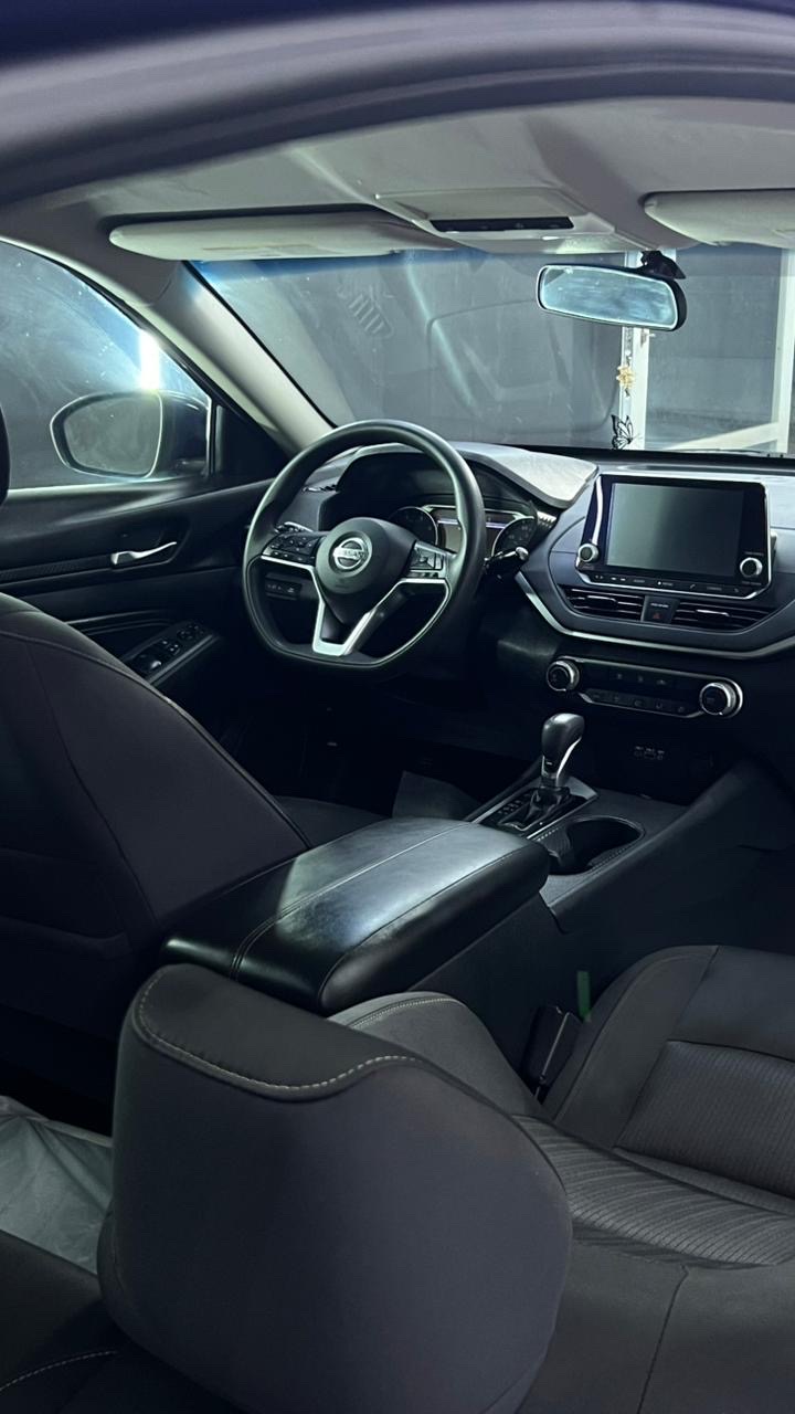 Car Image 2019 NISSAN ALTIMA S