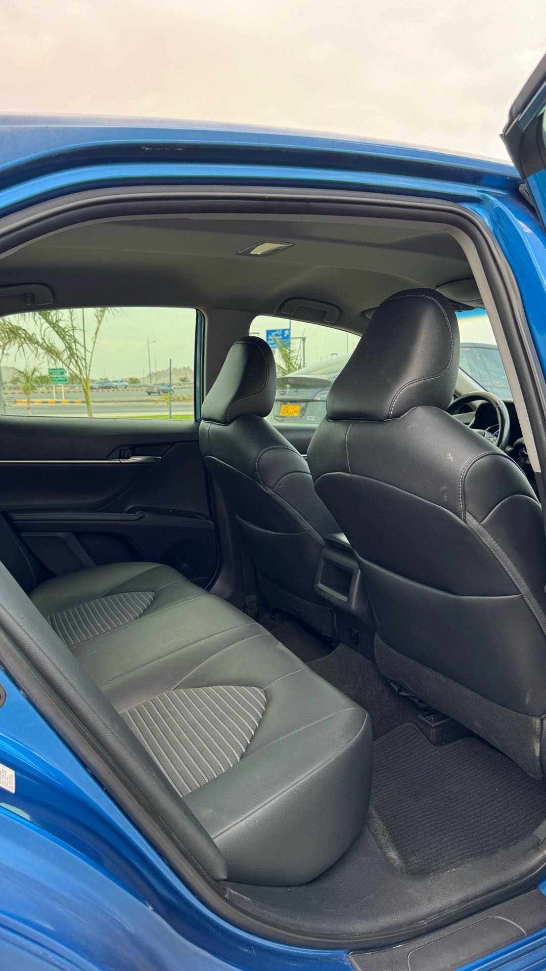 Car Image 2019 TOYOTA CAMRY SE