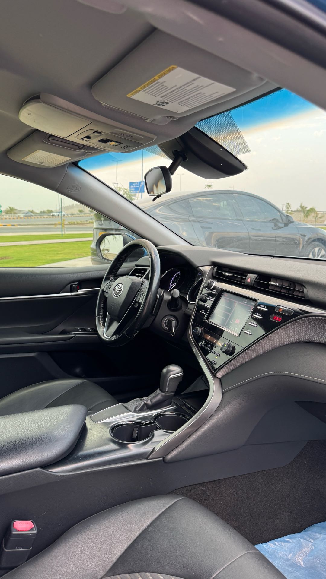Car Image 2019 TOYOTA CAMRY SE