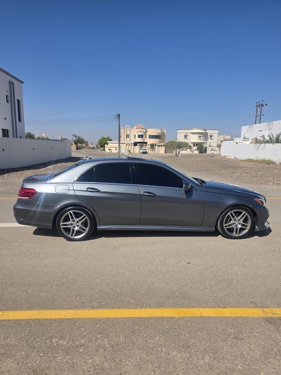 Car Image 2016 MERCEDES E Class 350