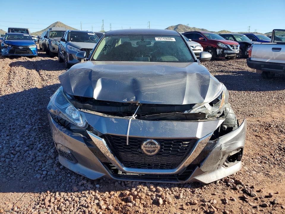 Car Image 2019 NISSAN ALTIMA