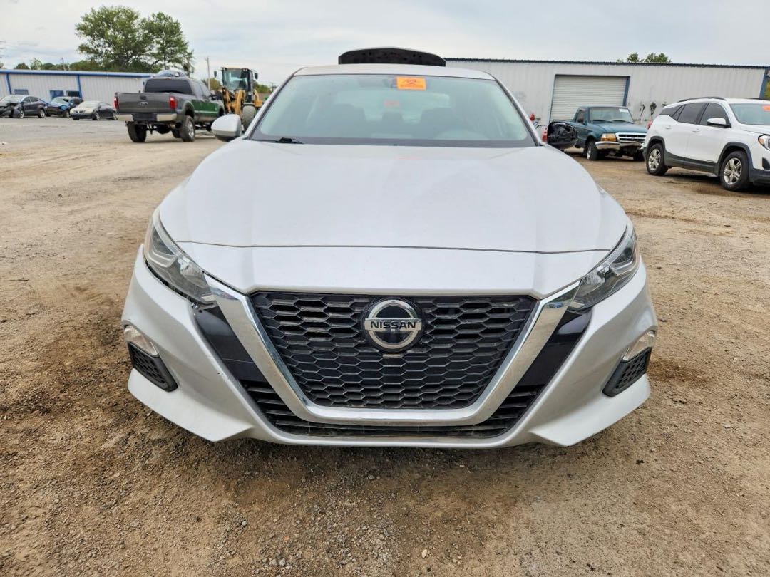 Car Image 2020 NISSAN ALTIMA