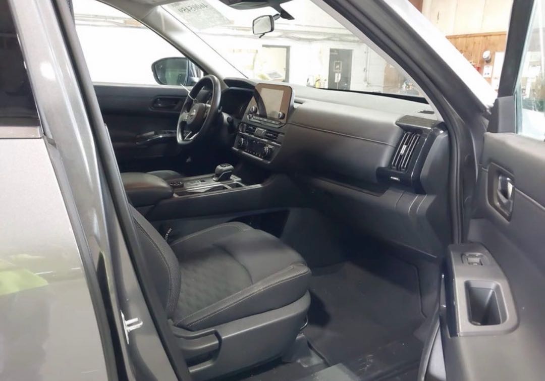 Car Image 2024 NISSAN PATHFINDER