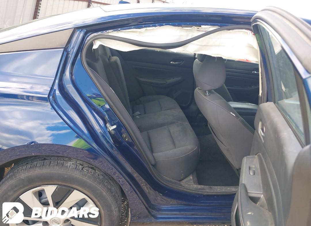 Car Image 2019 NISSAN ALTIMA