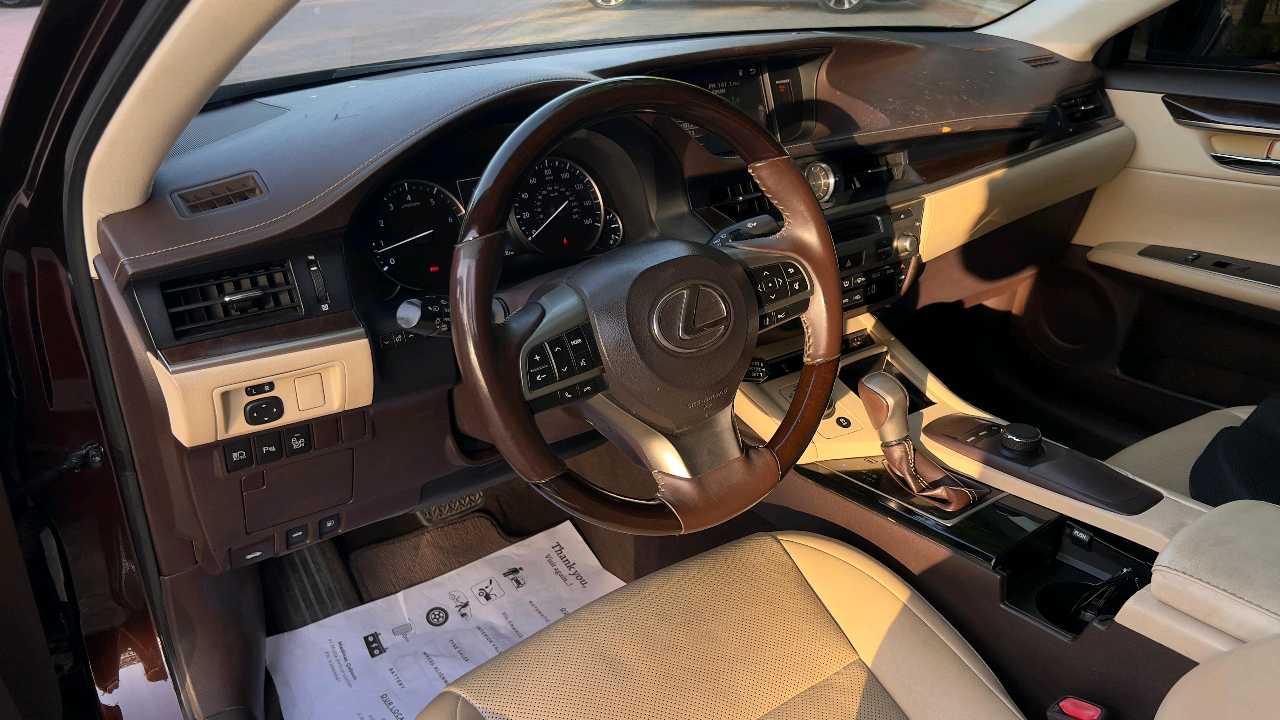 Car Image 2018 LEXUS ES 350