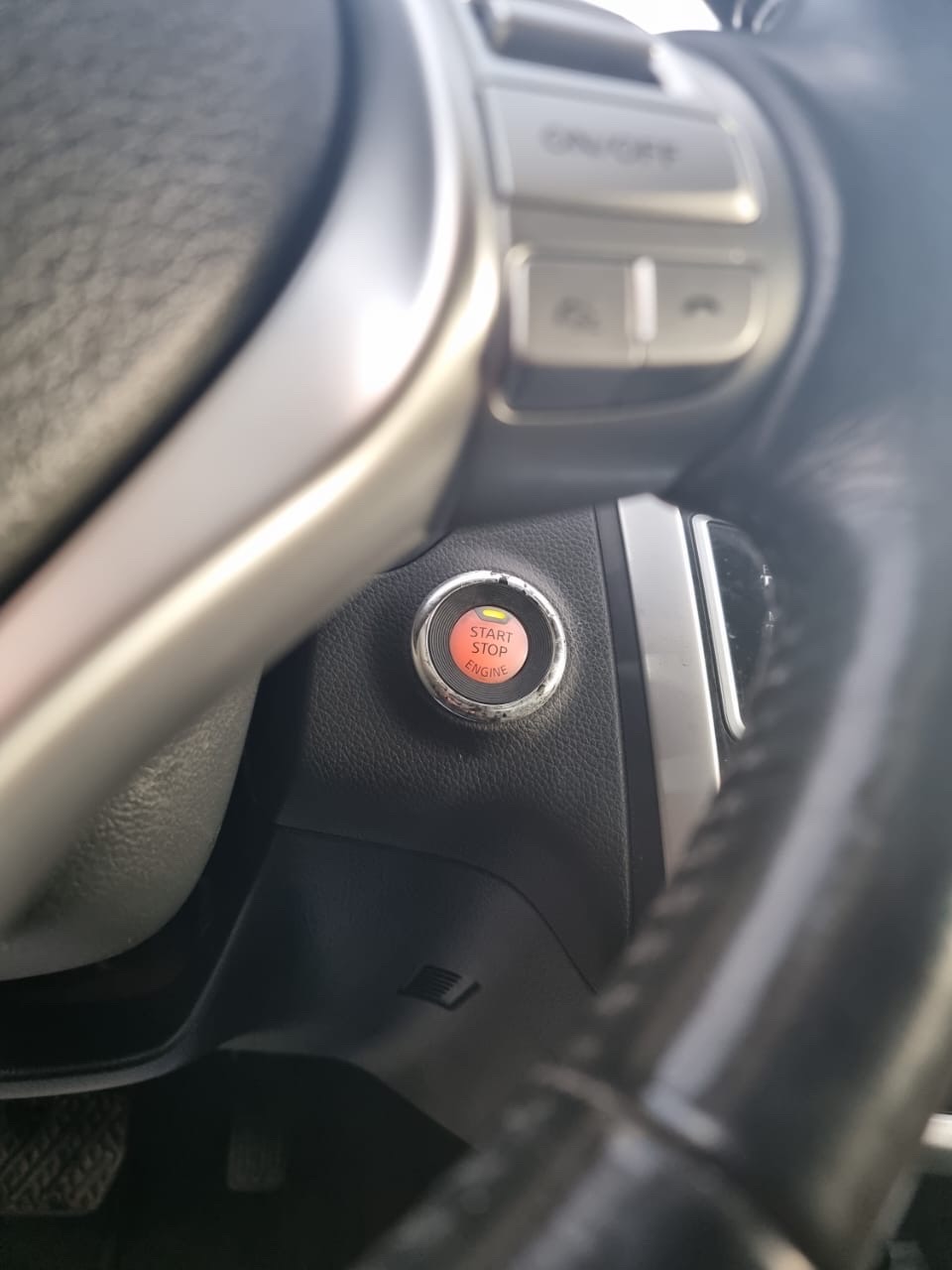 Car Image 2018 NISSAN ALTIMA SV