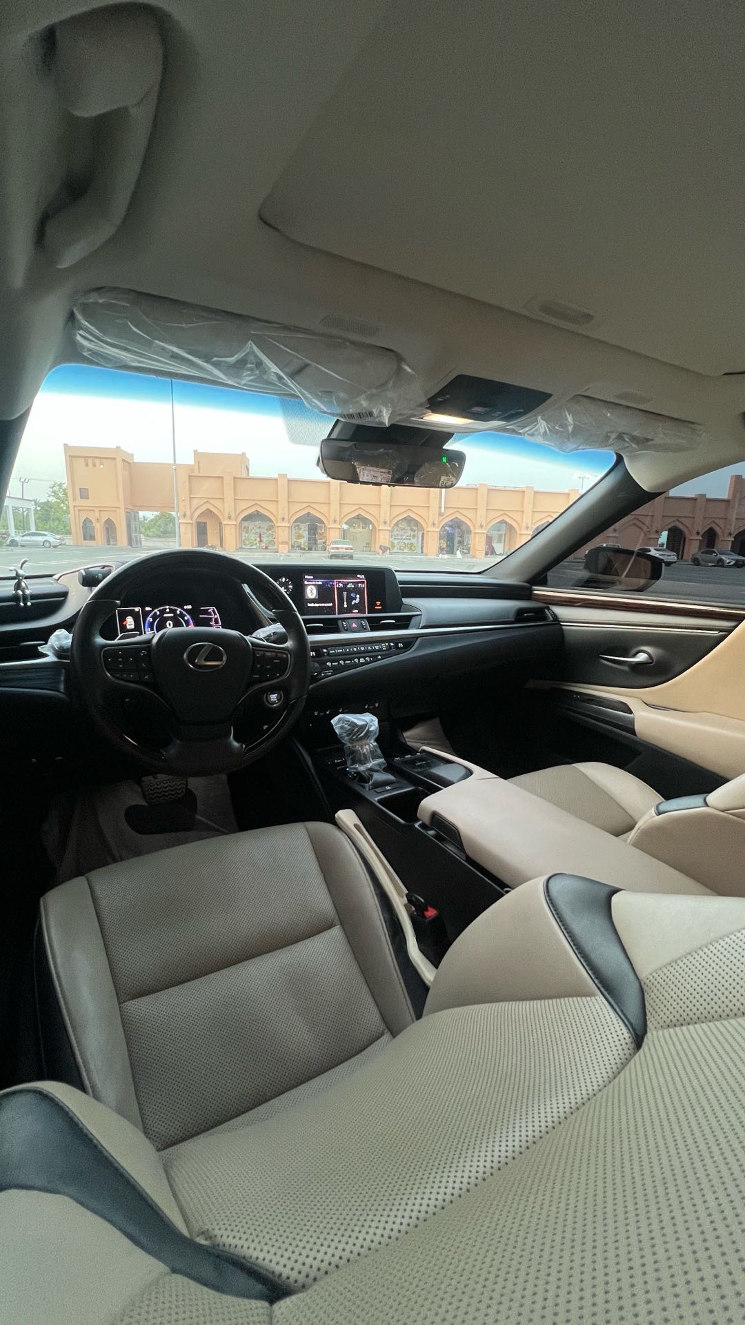 Car Image 2019 LEXUS ES 350