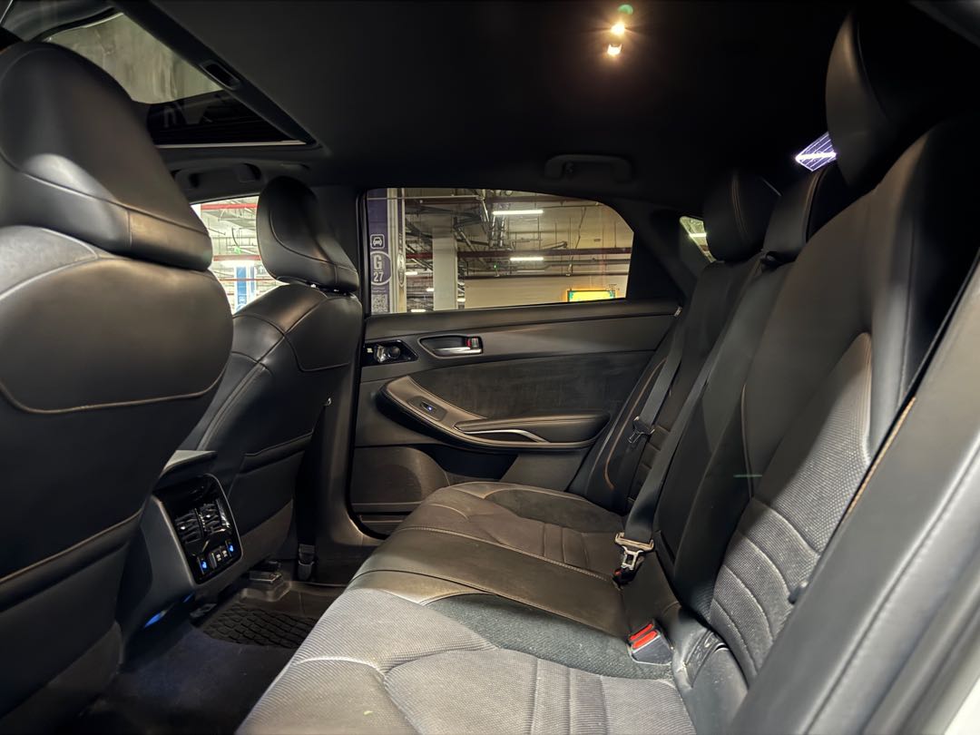 Car Image 2019 TOYOTA AVALON TOURING