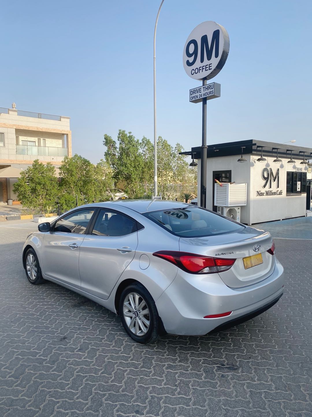 Car Image 2016 HYUNDAI ELANTRA GLS