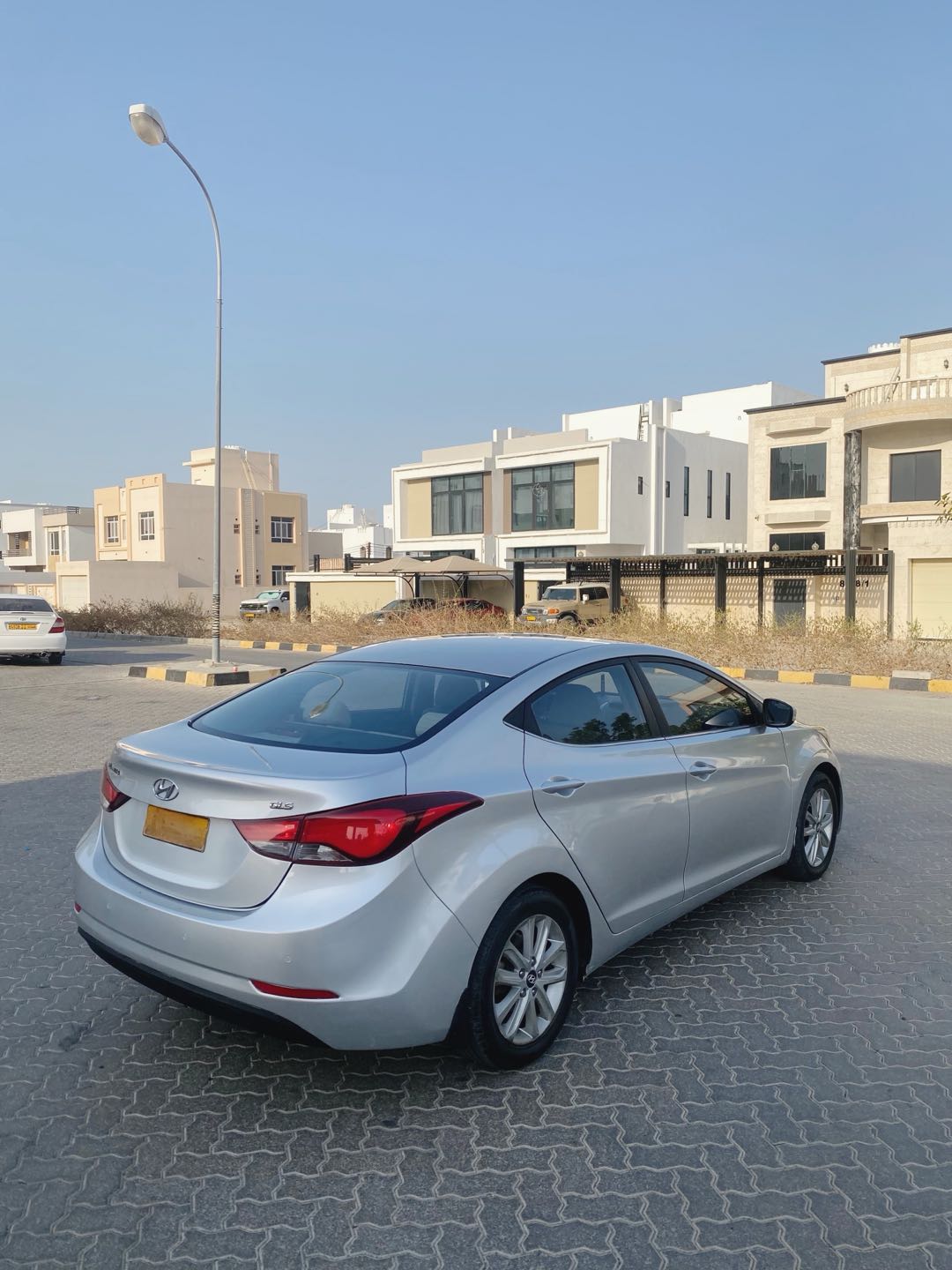Car Image 2016 HYUNDAI ELANTRA GLS