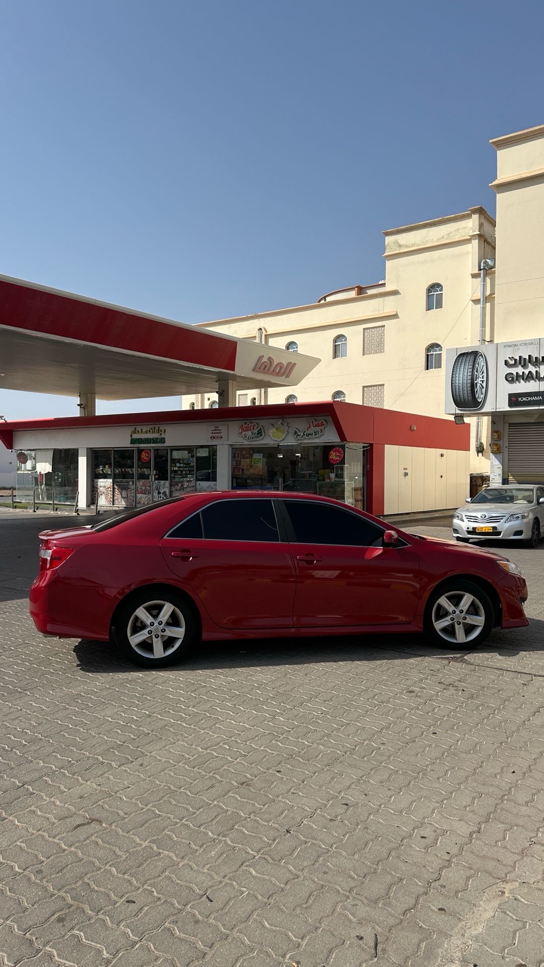 Car Image 2014 TOYOTA CAMRY SE