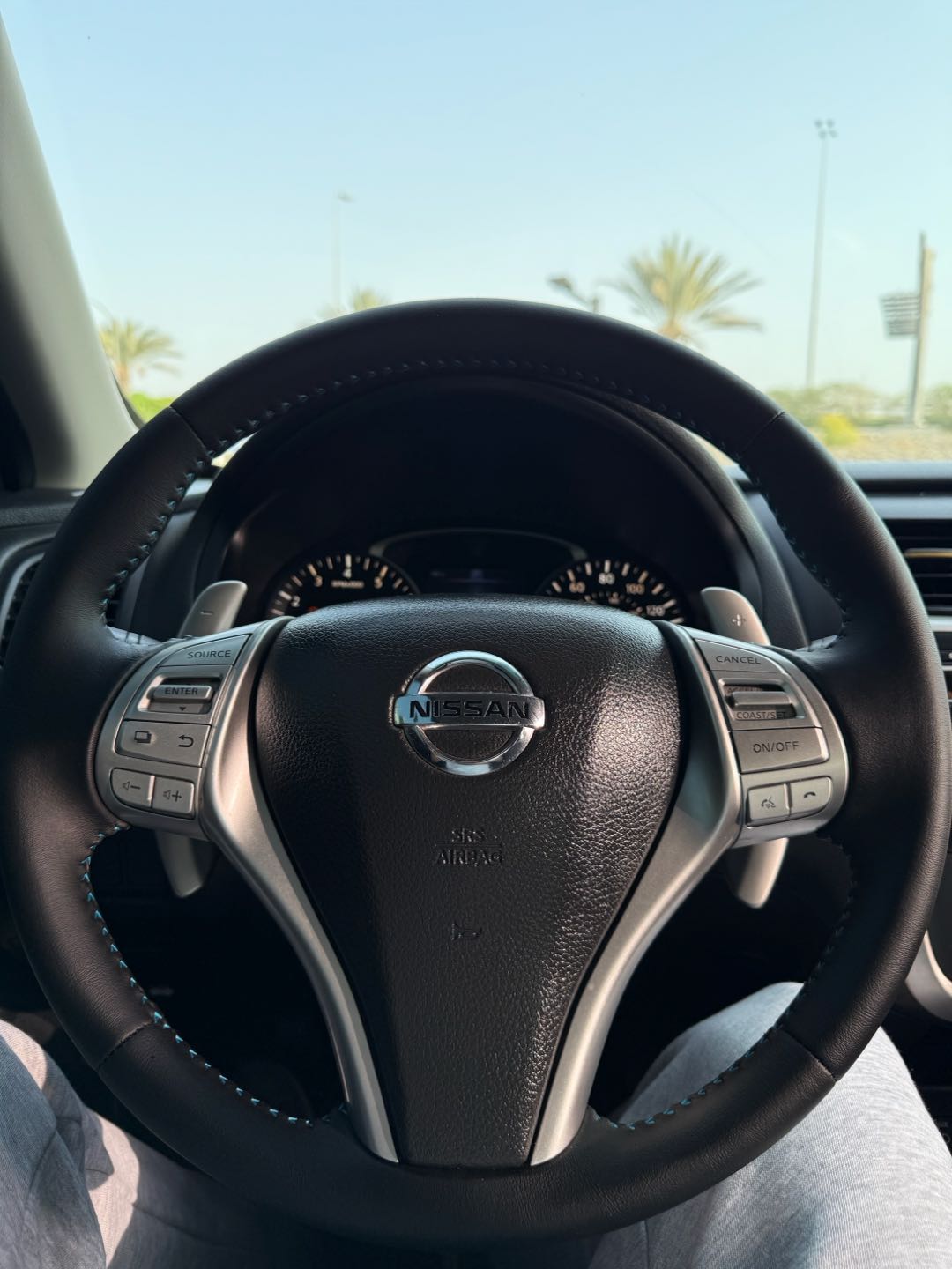 Car Image 2017 NISSAN ALTIMA SR