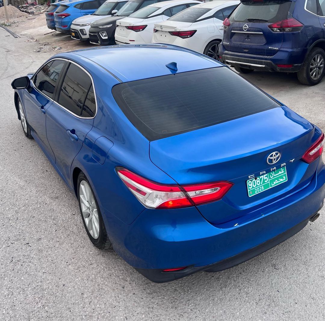 Car Image 2019 TOYOTA CAMRY LE