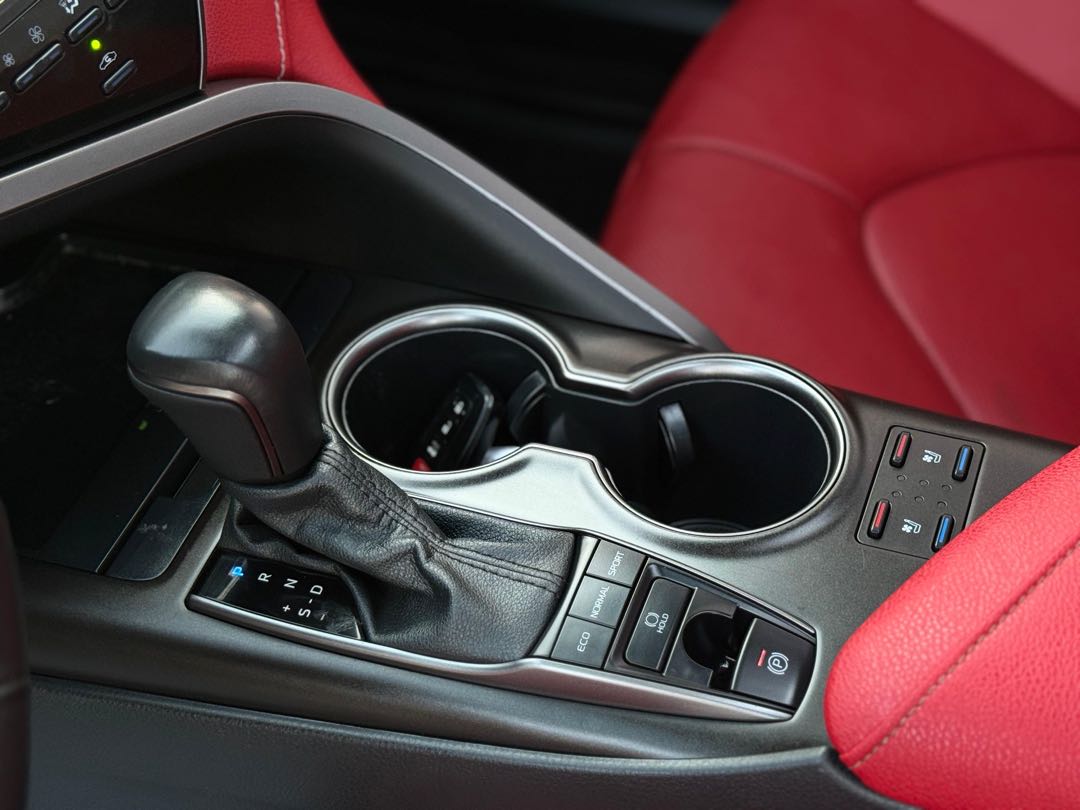 Car Image 2022 TOYOTA CAMRY XSE
