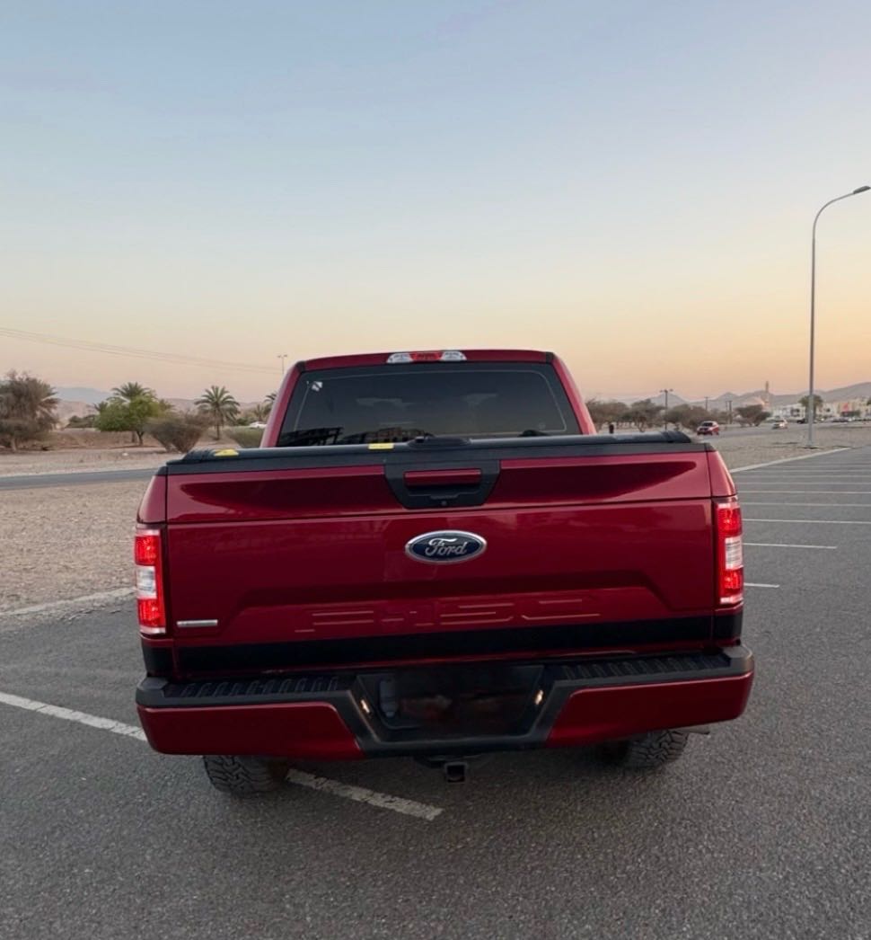 Car Image 2018 FORD F-150 XLT