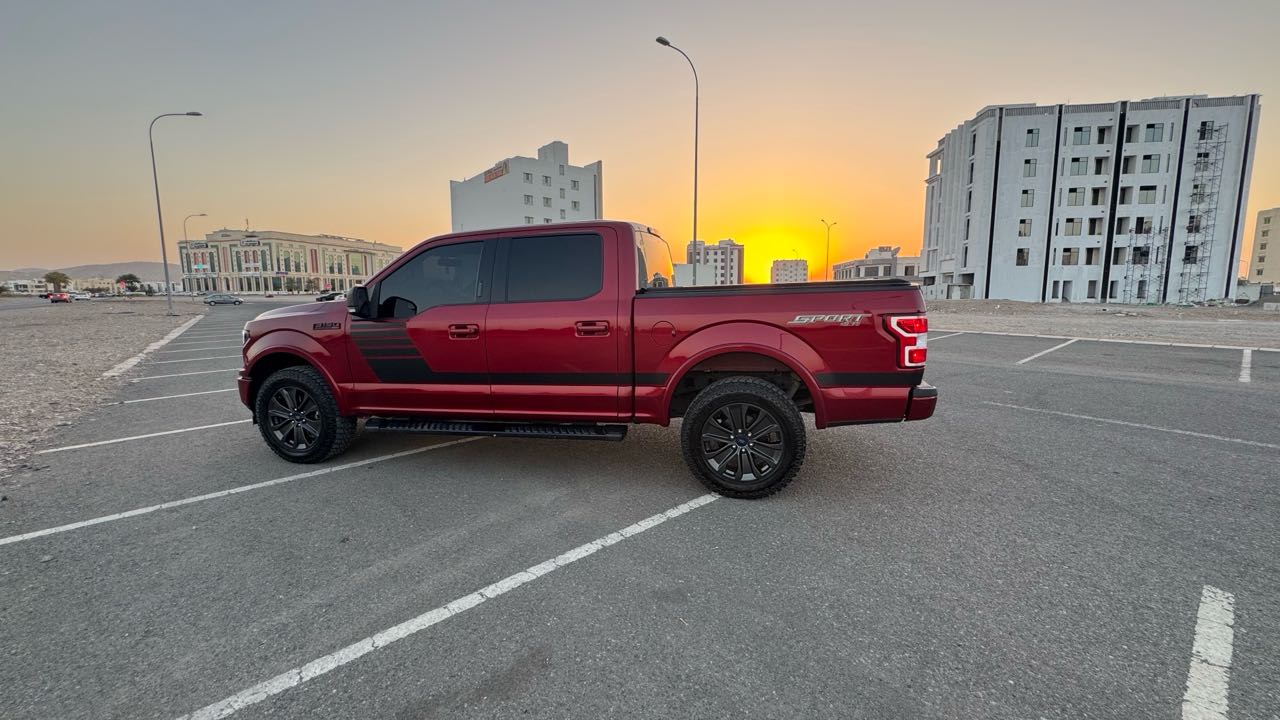 Car Image 2018 FORD F-150 XLT