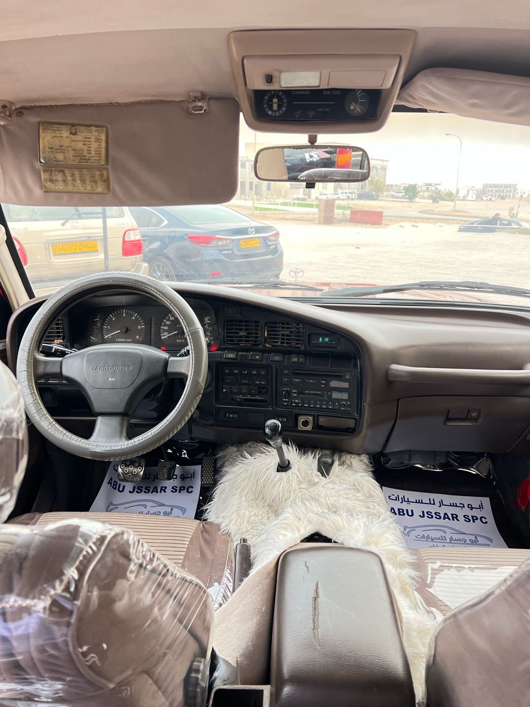 Car Image 1993 TOYOTA LAND CRUISER VX.R