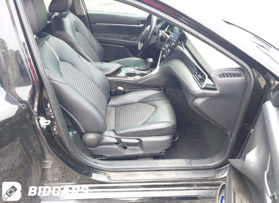 Car Image 2022 TOYOTA CAMRY