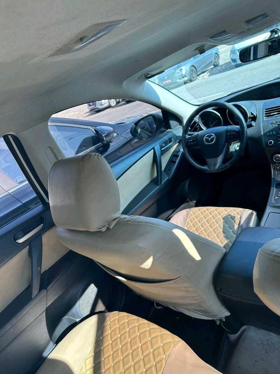 MAZDA 3 2014