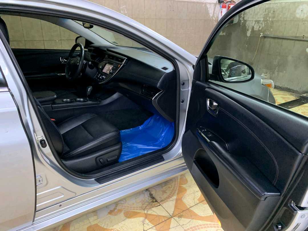 Car Image 2018 TOYOTA AVALON XLE