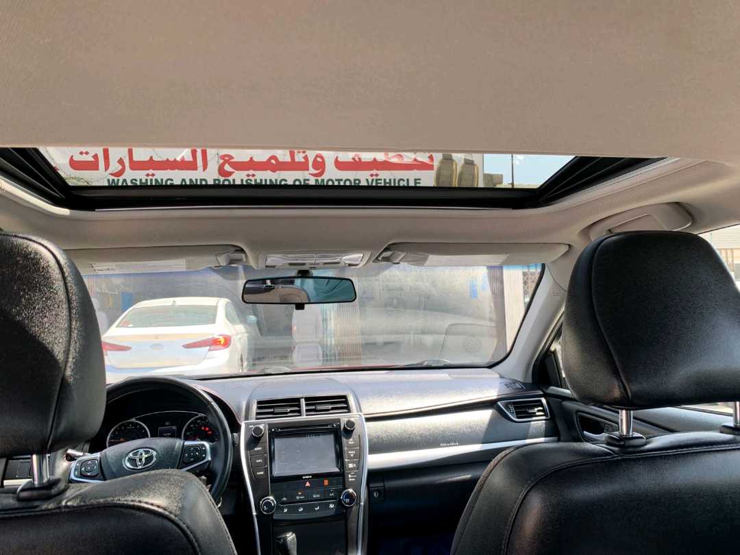 Car Image 2017 TOYOTA CAMRY SE