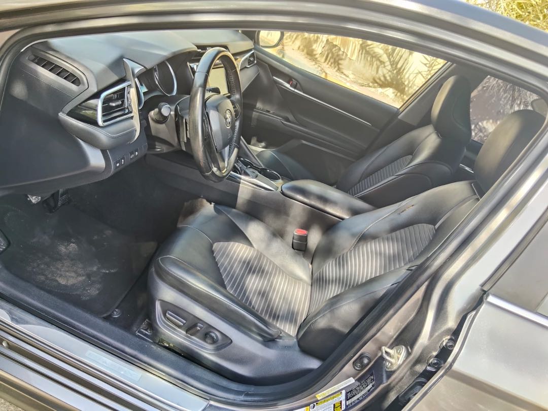 Car Image 2018 TOYOTA CAMRY SE