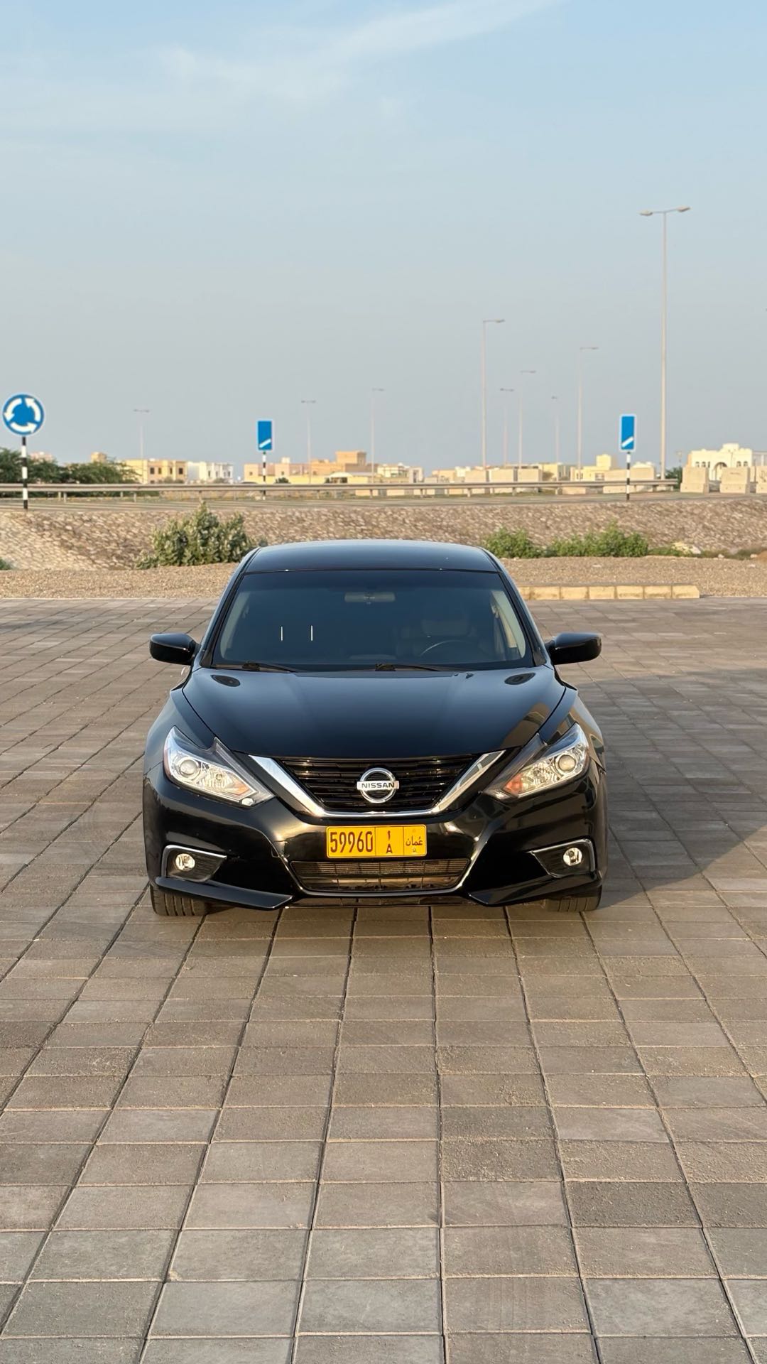 Car Image 2018 NISSAN ALTIMA SR