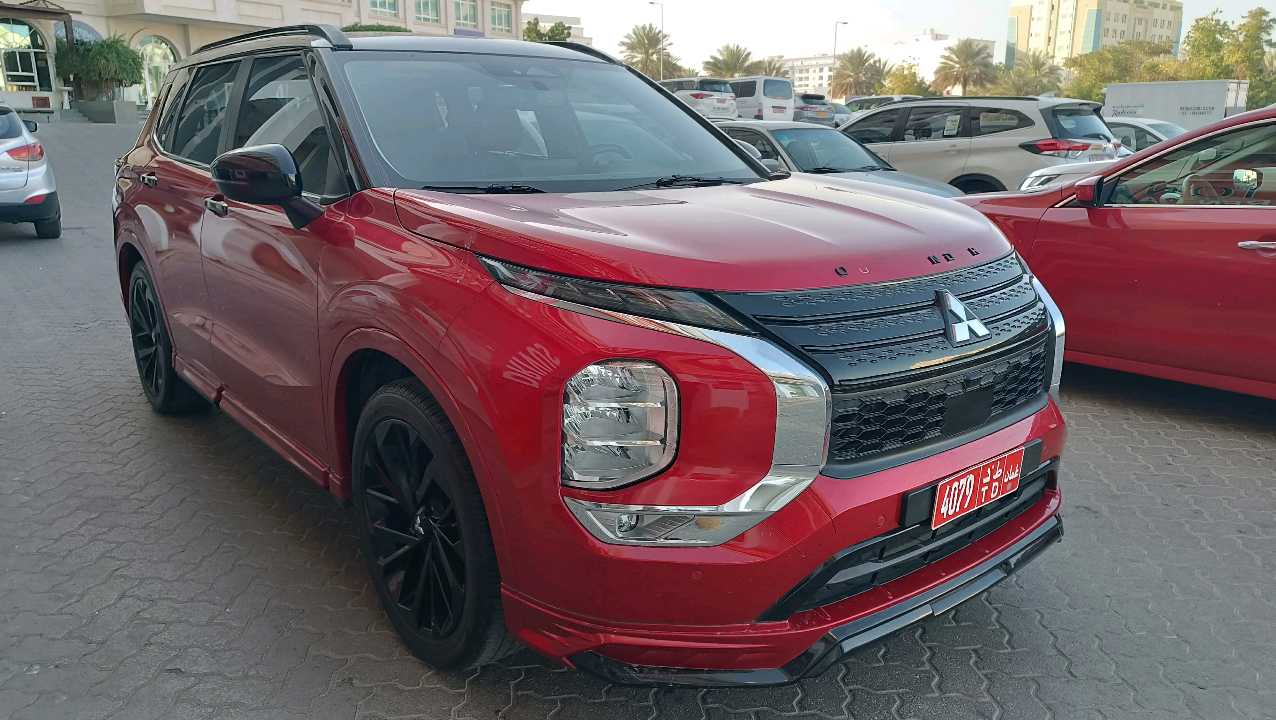 ميتسوبيشي اوتلاندر 2025