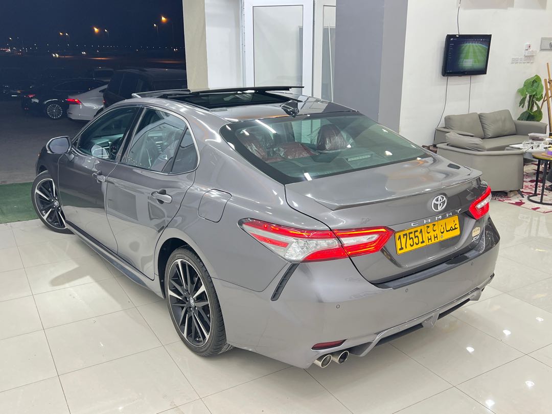 Car Image 2018 TOYOTA CAMRY XSE