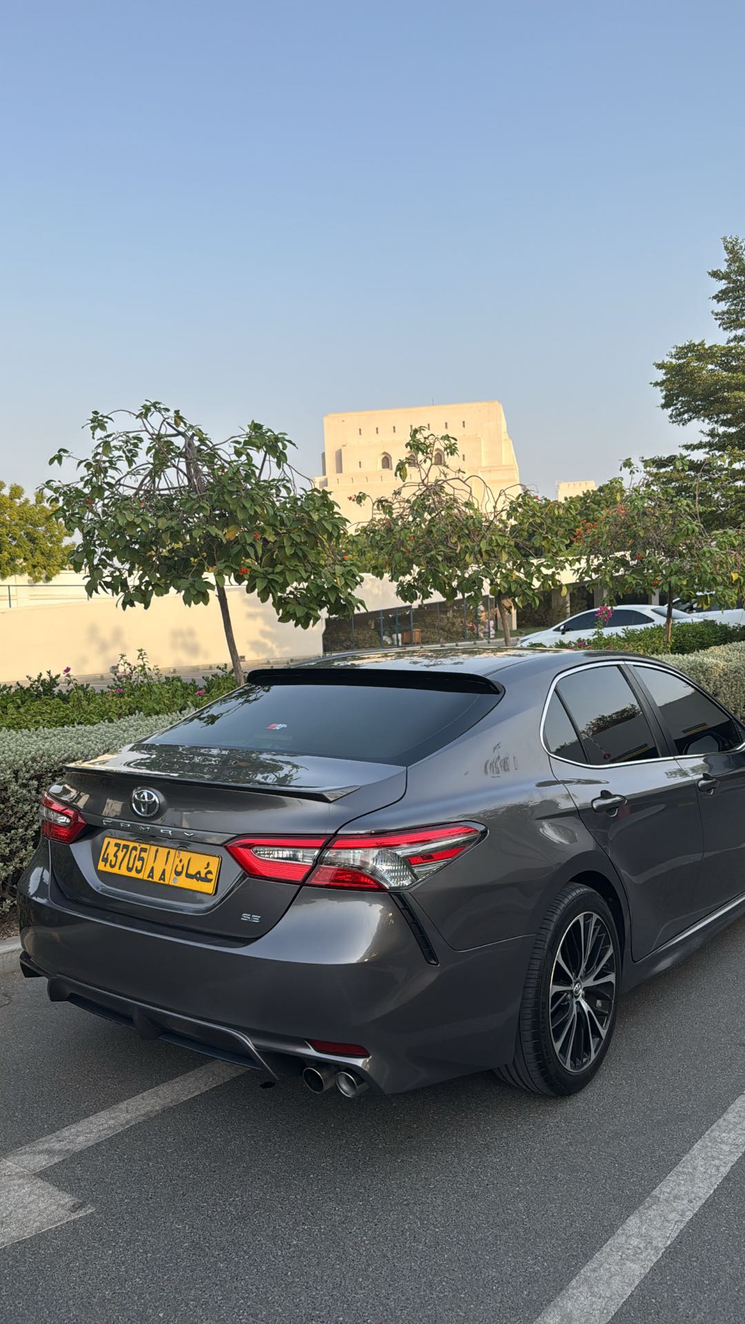 Car Image 2018 TOYOTA CAMRY SE