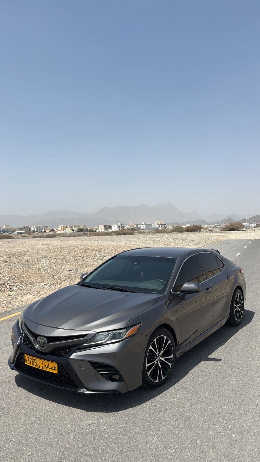 Car Image 2018 TOYOTA CAMRY SE