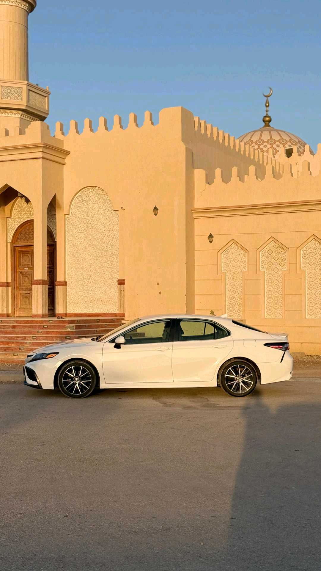 Car Image 2021 TOYOTA CAMRY SE