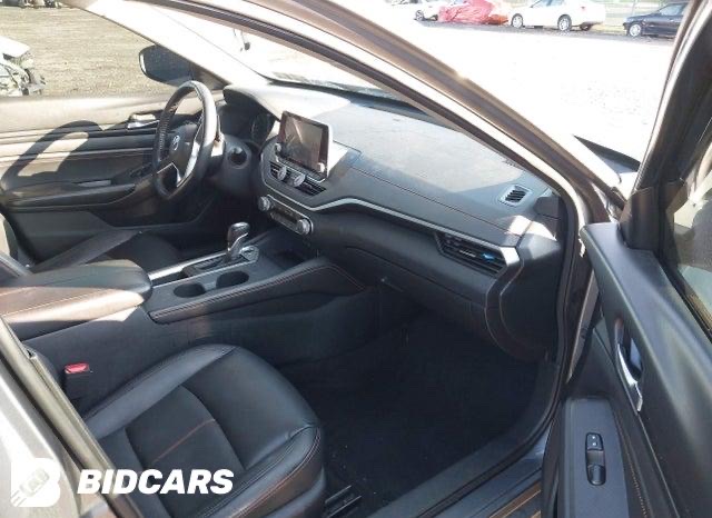 Car Image 2019 NISSAN ALTIMA