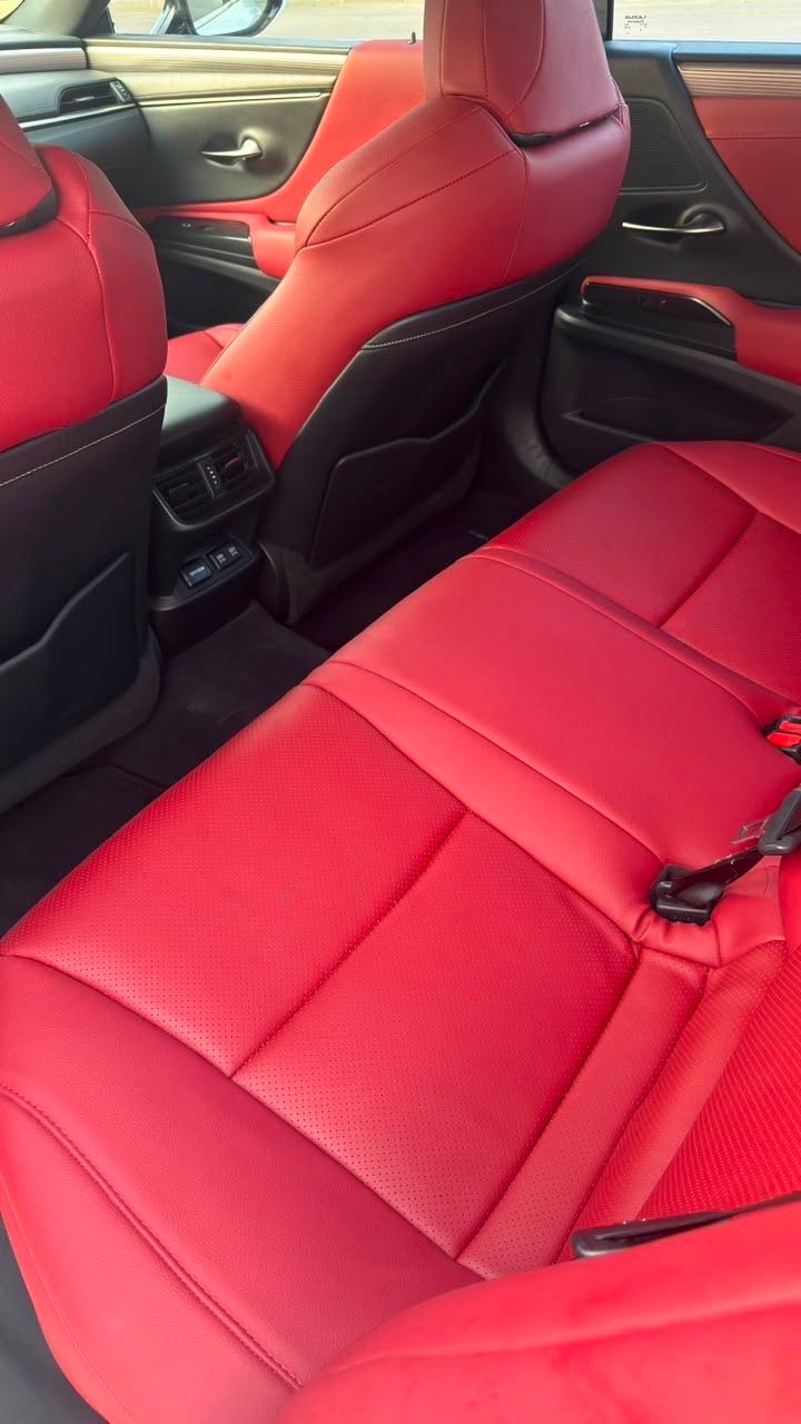 Car Image 2019 LEXUS ES F350